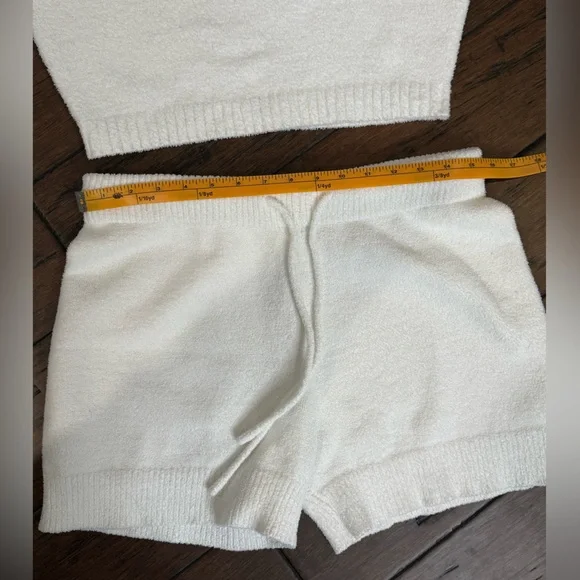 La Vie En Rose Soft White Knit Set Top L Shorts Small - Picture 4 of 8